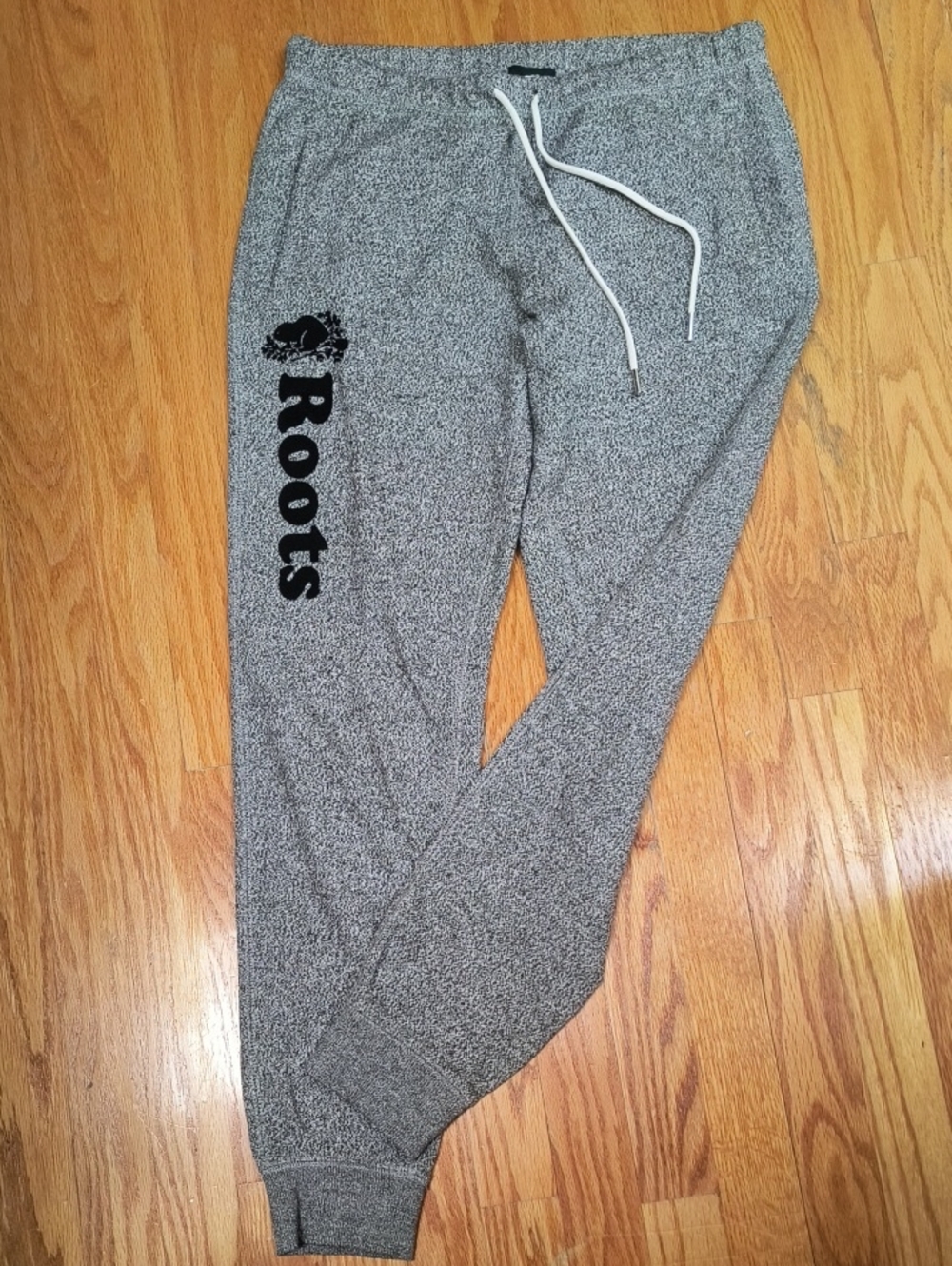 Roots Men's Grey Salt And Pepper Sweatpant with Black Logo, Small